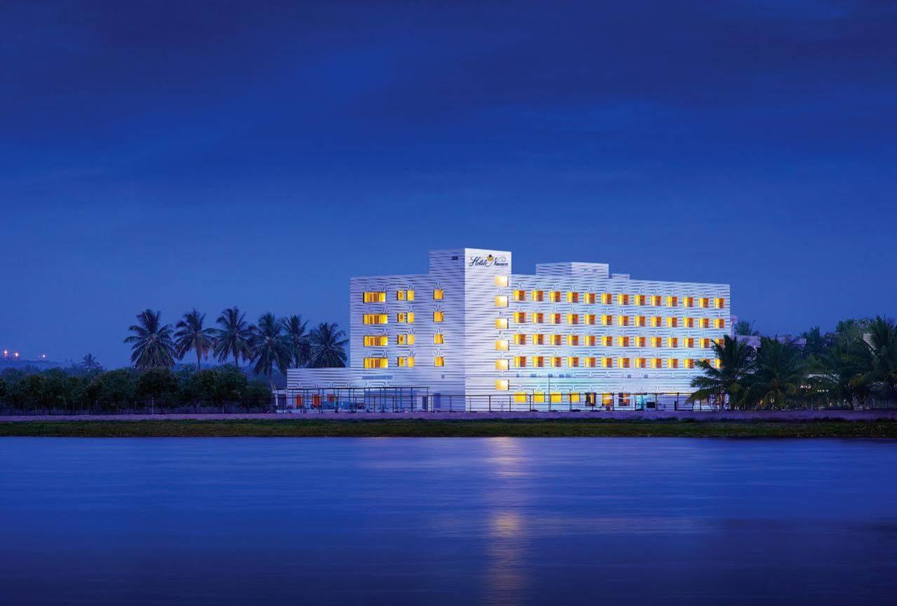 Hotel Naveen Lakeside Хубли Екстериор снимка